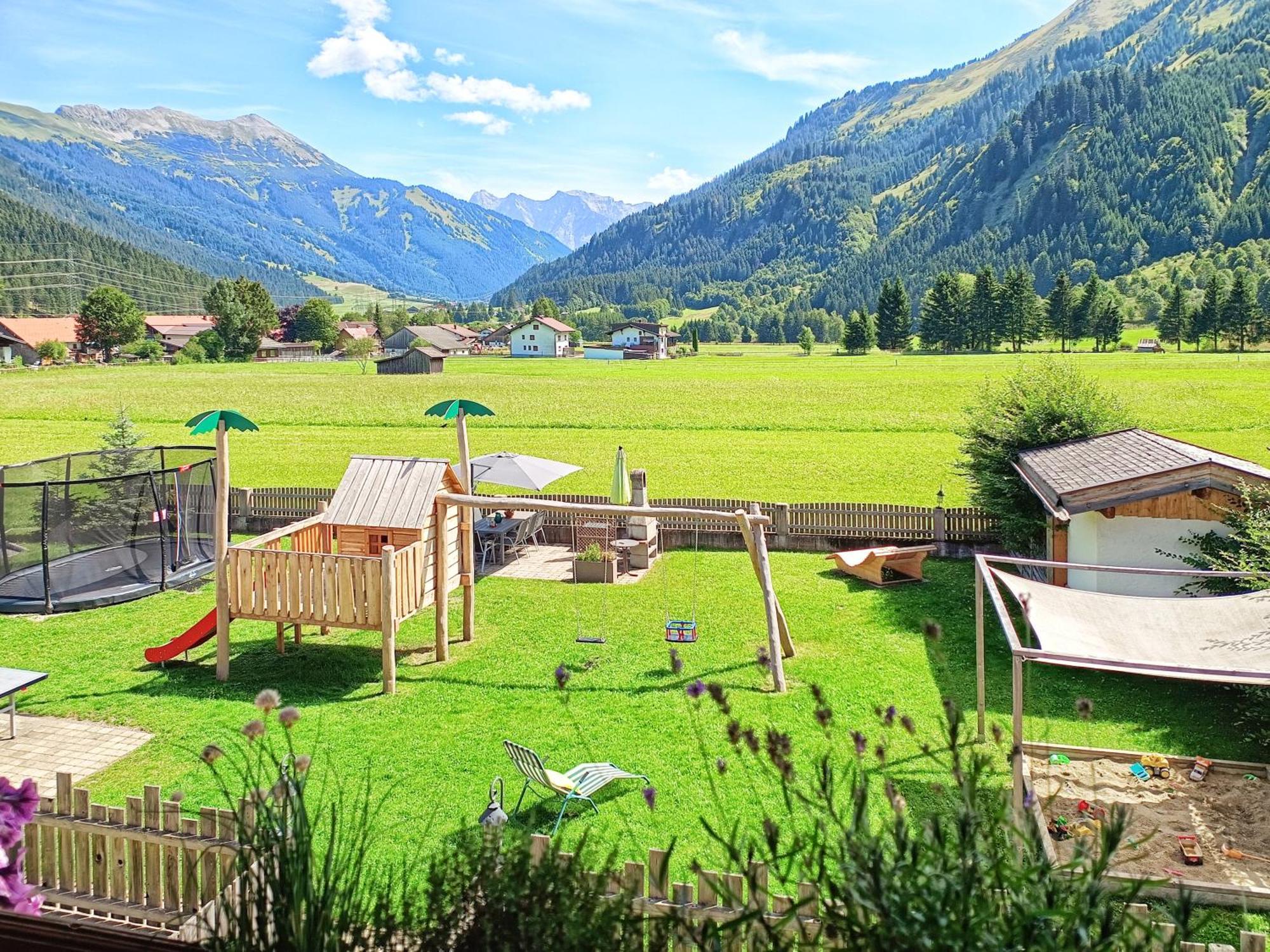 Luxury Chalets Wiesenruh Bichlbach Bagian luar foto