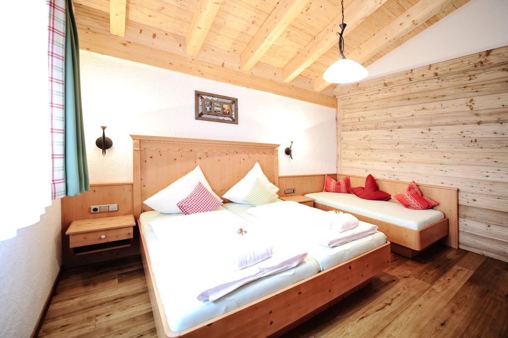 Luxury Chalets Wiesenruh Bichlbach Bagian luar foto