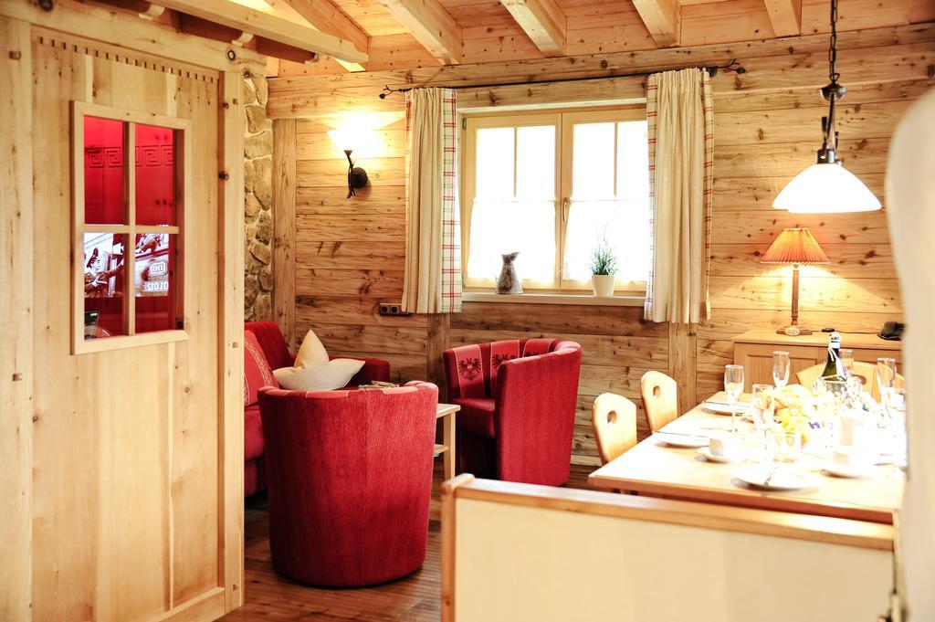 Luxury Chalets Wiesenruh Bichlbach Bagian luar foto