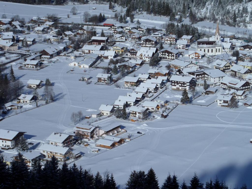 Luxury Chalets Wiesenruh Bichlbach Bagian luar foto